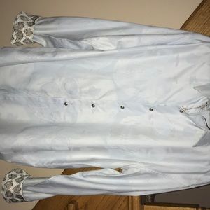 Lightly used Robert graham dress shirt.